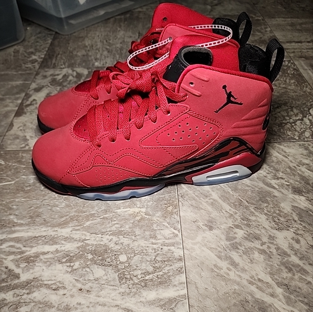 New Nike Air Jordan MVP Shoes Gym Red Black Raging Bull Youth Size 7Y